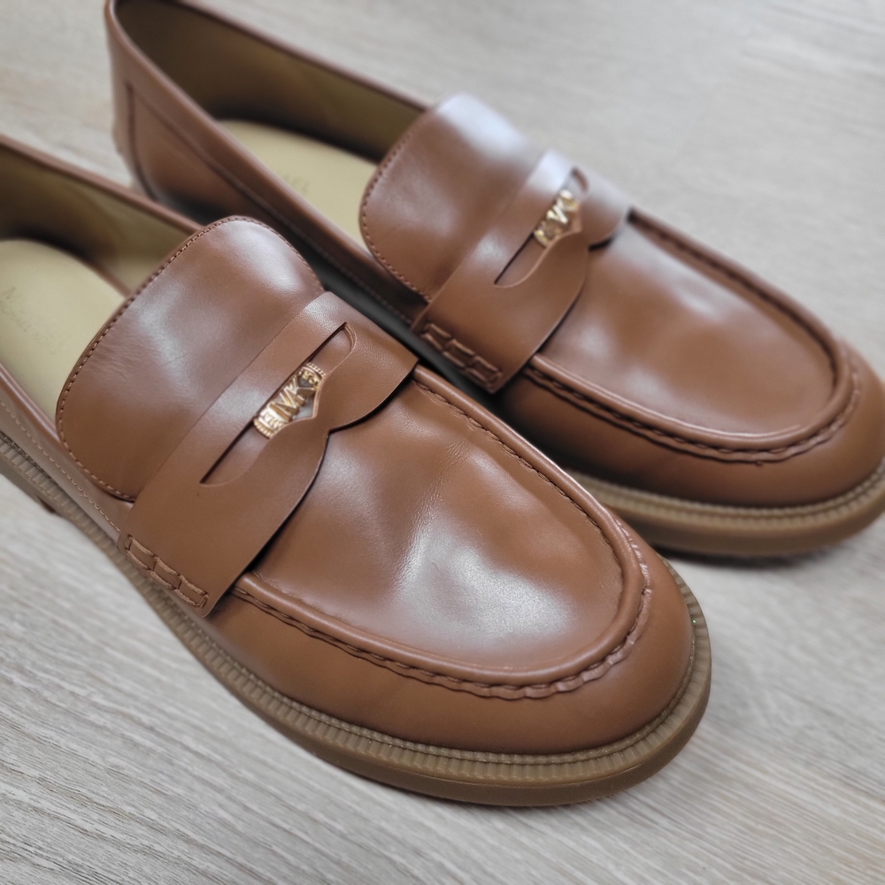 Elegant Michael Kors Brown Leather Loafers